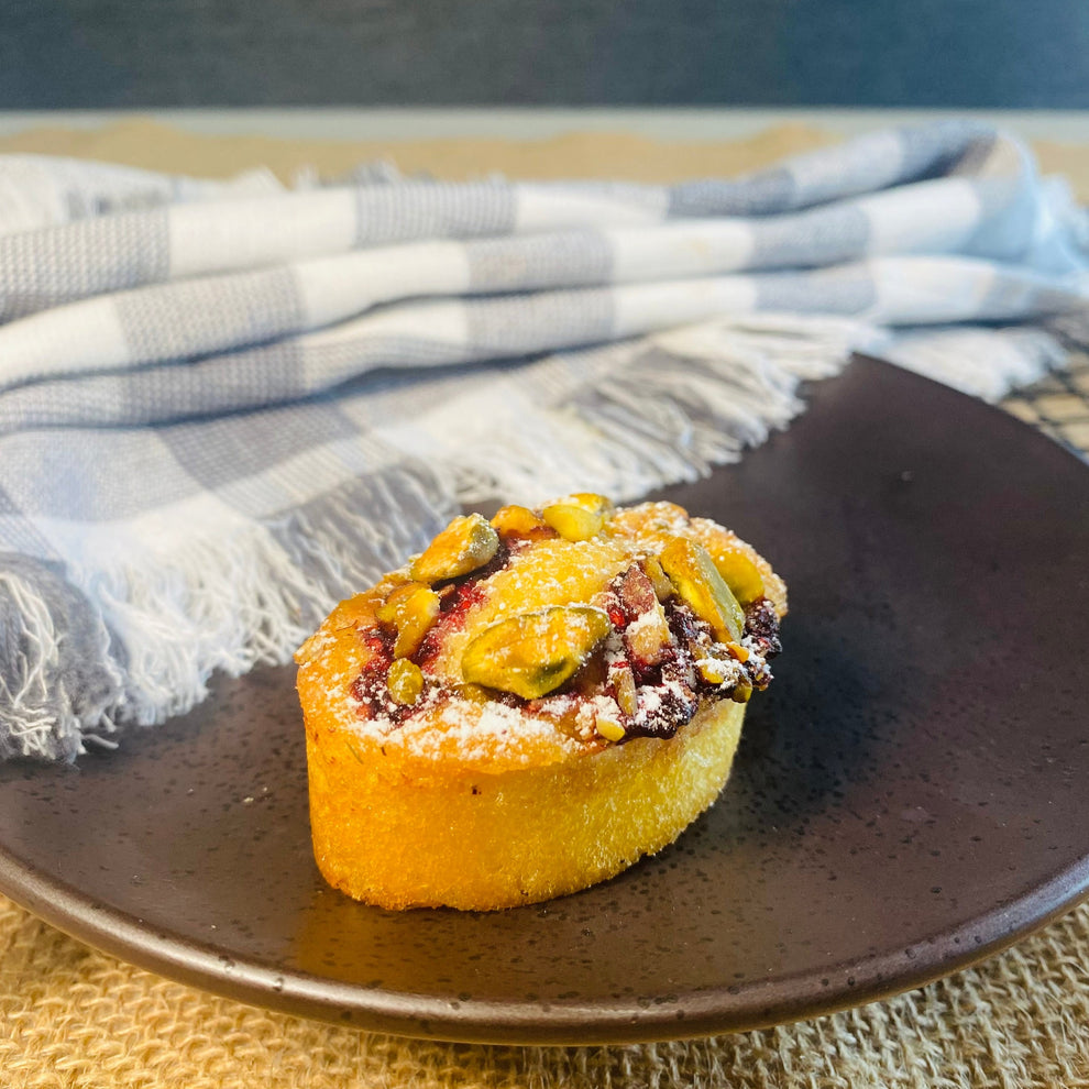 Mini Friand Raspberry Pistachio – Simply Desserts